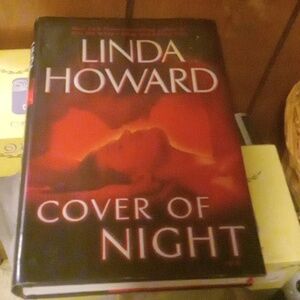 Linda Howard (Best Selling Author) Hardback book Cover Of Night